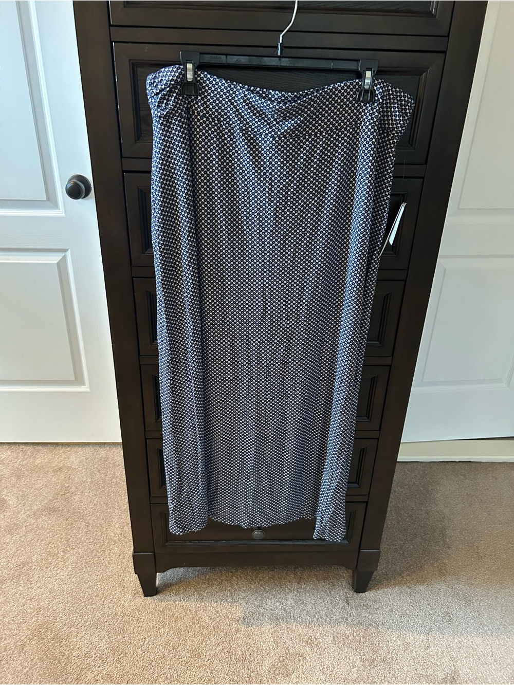NWT Liz Claiborne Women’s Navy Geometric Maxi Skirt XL